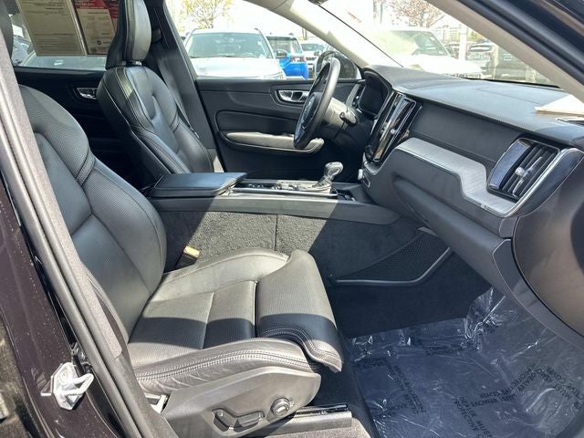 2021 Volvo XC60 T6 Inscription