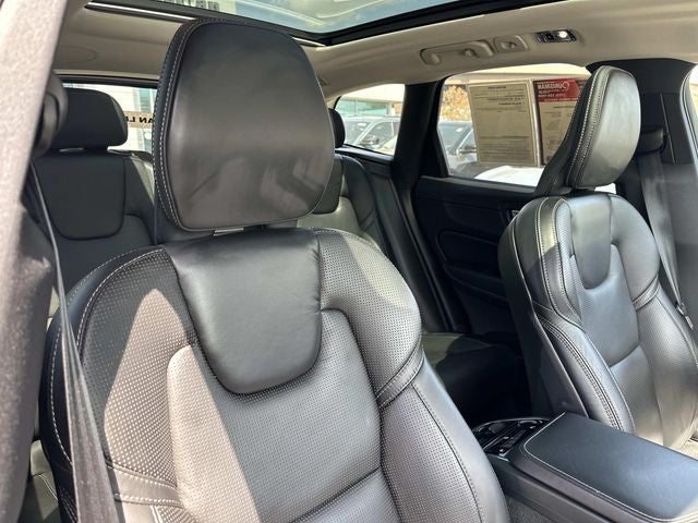 2021 Volvo XC60 T6 Inscription