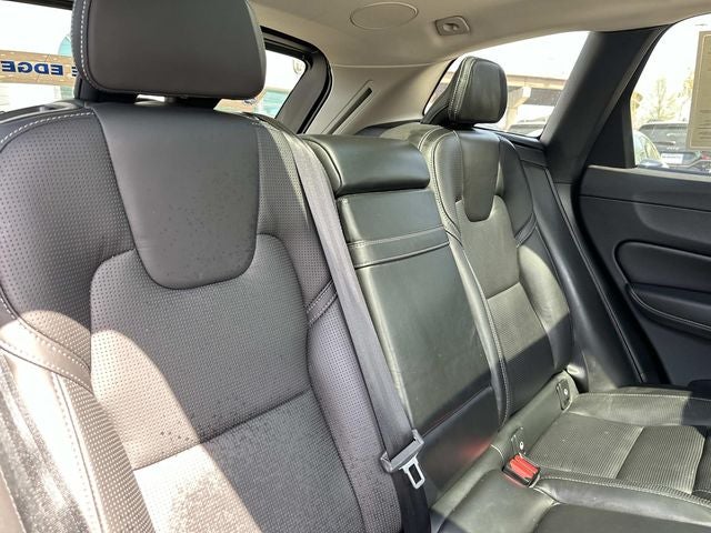 2021 Volvo XC60 T6 Inscription