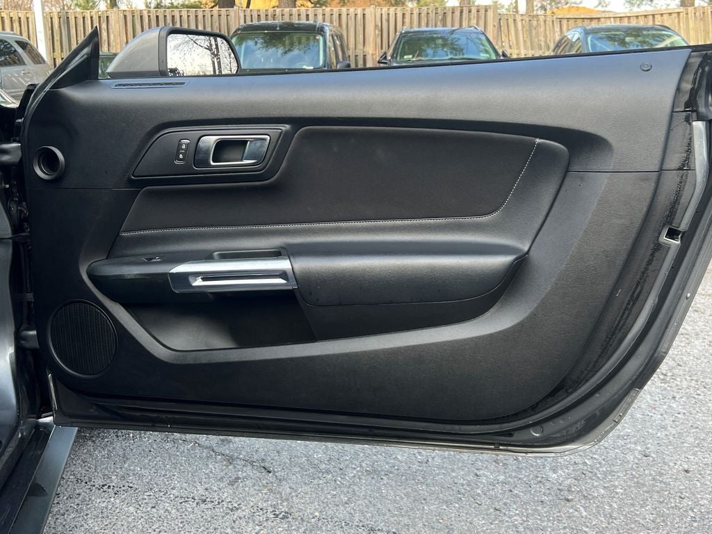 2022 Ford Mustang EcoBoost