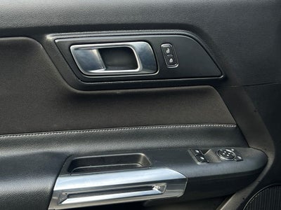 2022 Ford Mustang EcoBoost