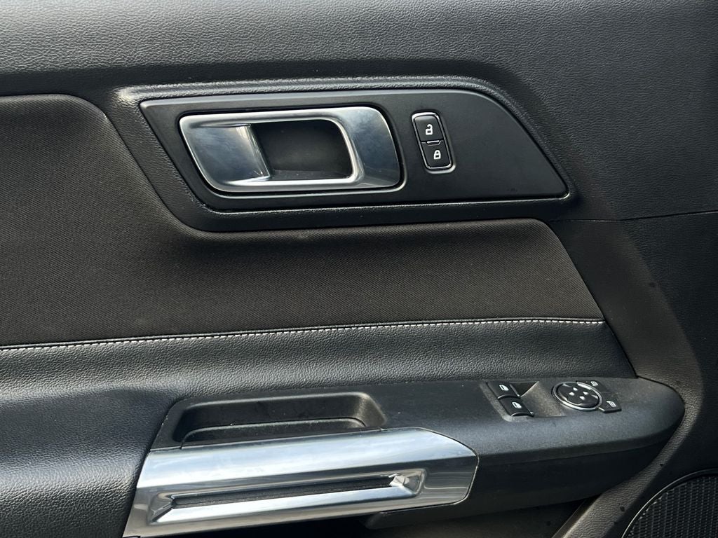 2022 Ford Mustang EcoBoost