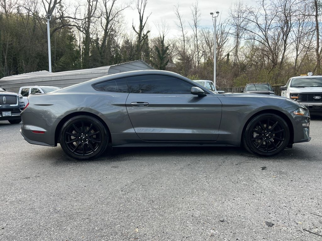 2022 Ford Mustang EcoBoost