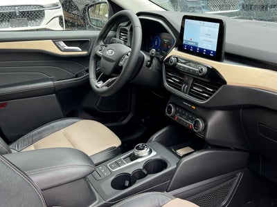 2022 Ford Escape Hybrid Titanium Elite Package