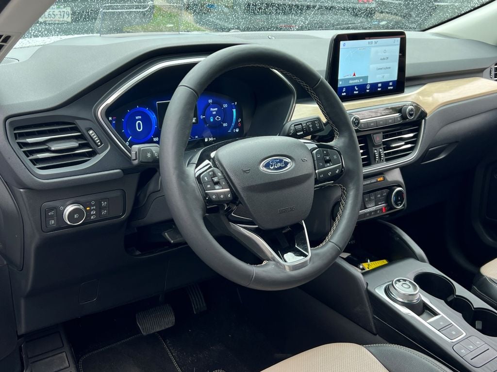 2022 Ford Escape Hybrid Titanium Elite Package