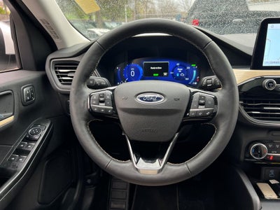 2022 Ford Escape Hybrid Titanium Elite Package