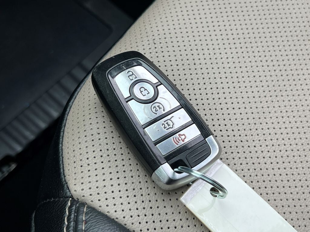 2022 Ford Escape Hybrid Titanium Elite Package