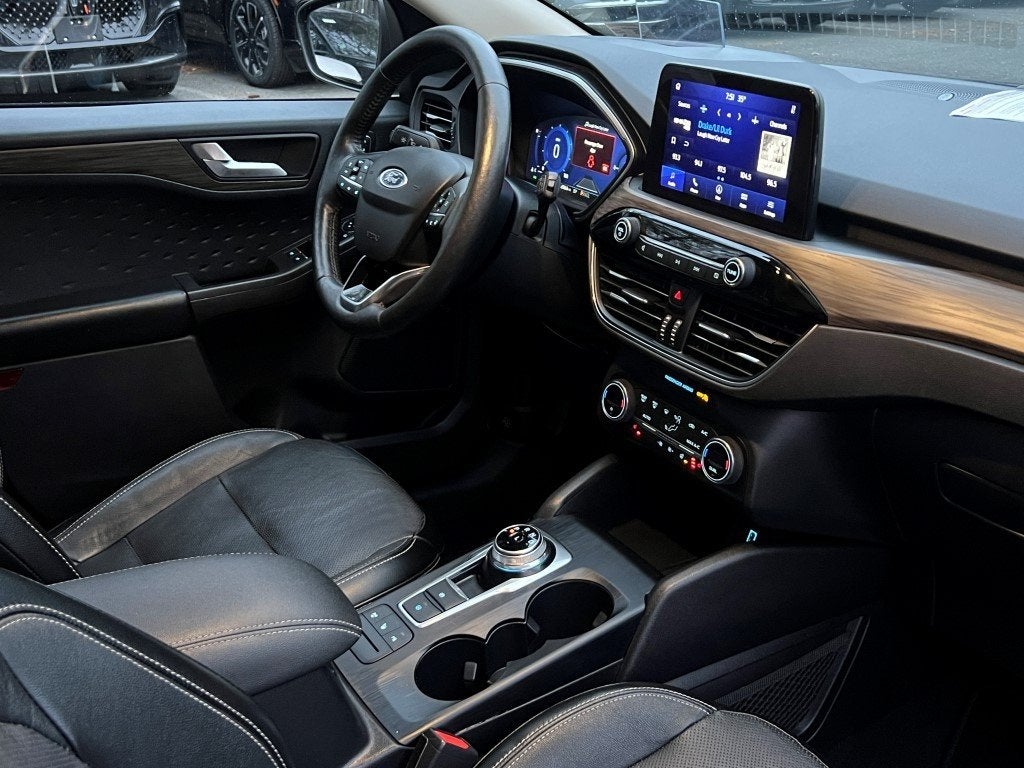 2020 Ford Escape Titanium Hybrid