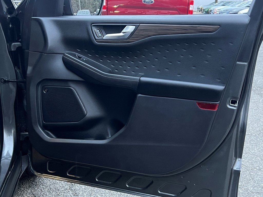 2020 Ford Escape Titanium Hybrid