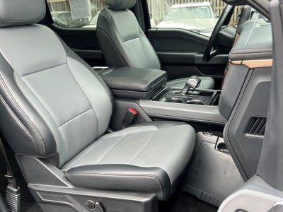 2024 Ford F-150 Lightning Lariat