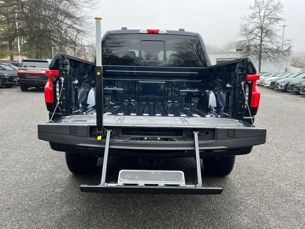 2024 Ford F-150 Lightning Lariat