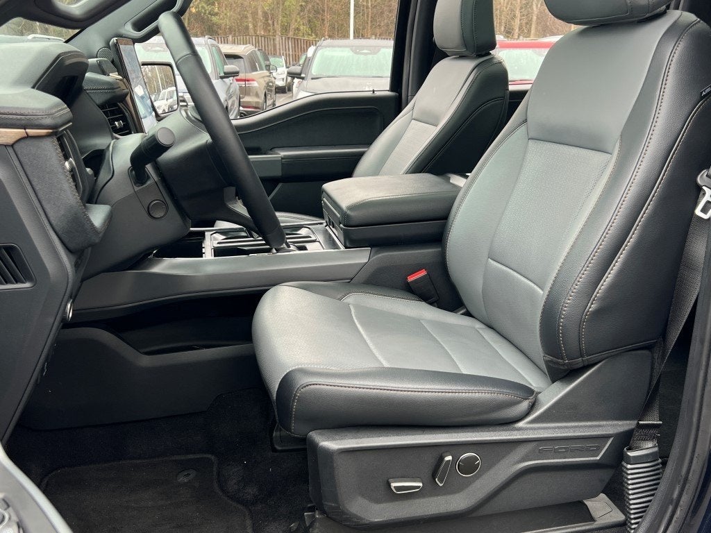 2024 Ford F-150 Lightning Lariat