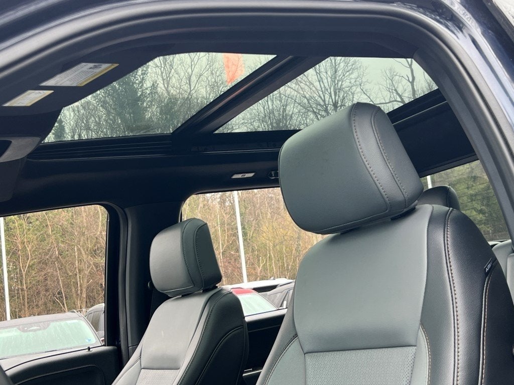 2024 Ford F-150 Lightning Lariat