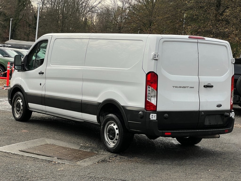 2022 Ford Transit-250 Base