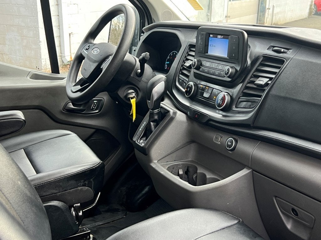 2022 Ford Transit-250 Base