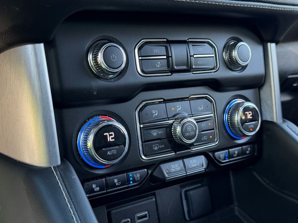 2023 GMC Yukon SLT
