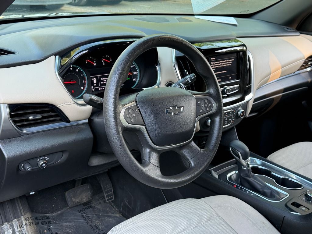 2023 Chevrolet Traverse LS