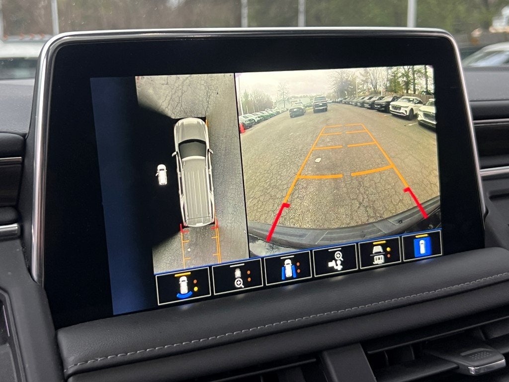 2022 Chevrolet Suburban LT