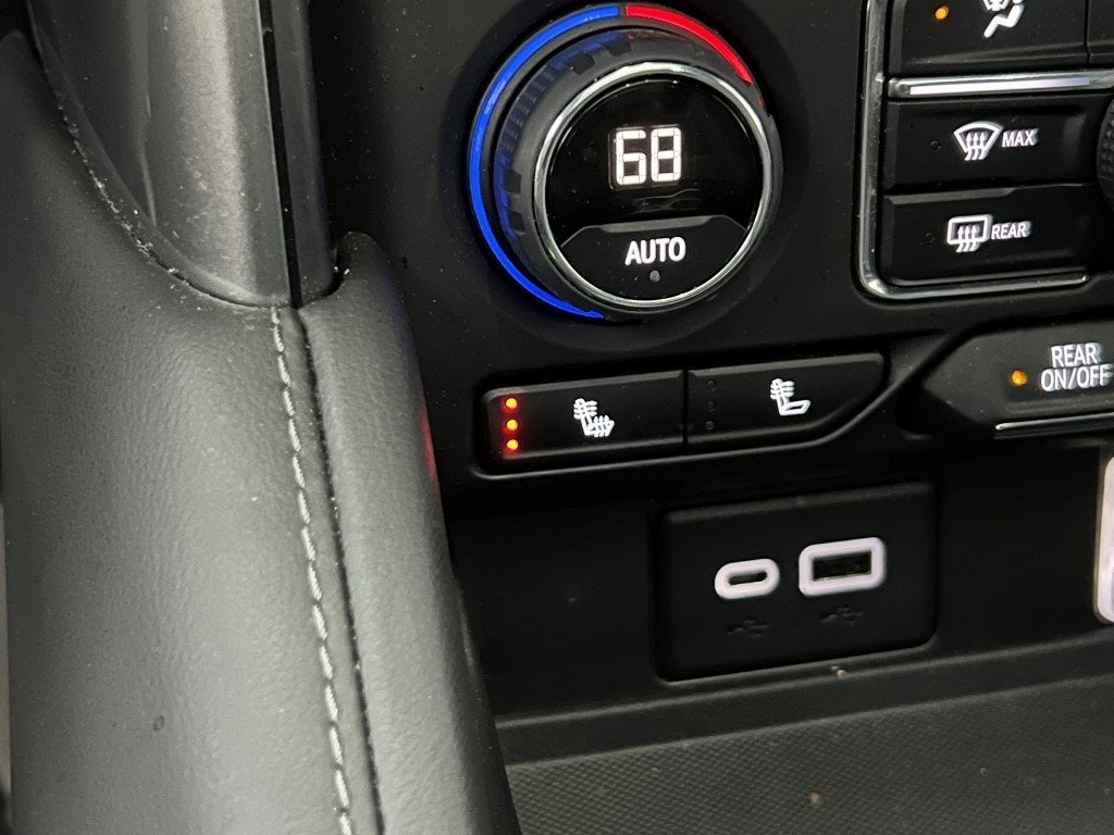 2022 Chevrolet Suburban LT