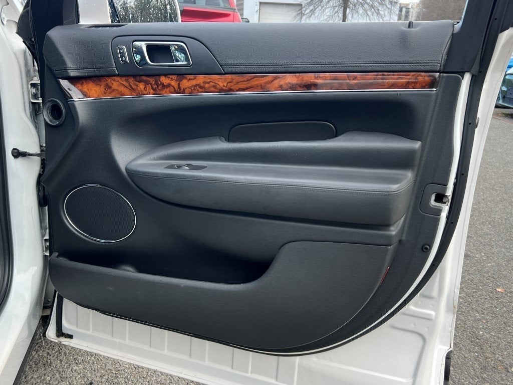 2017 Lincoln MKT Elite