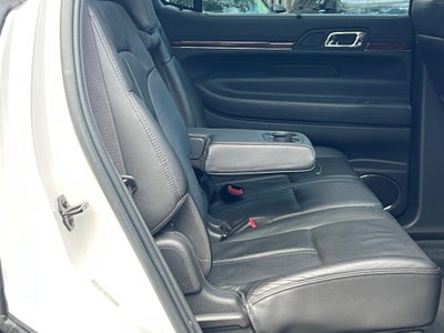 2017 Lincoln MKT Elite