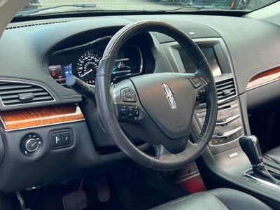 2017 Lincoln MKT Elite