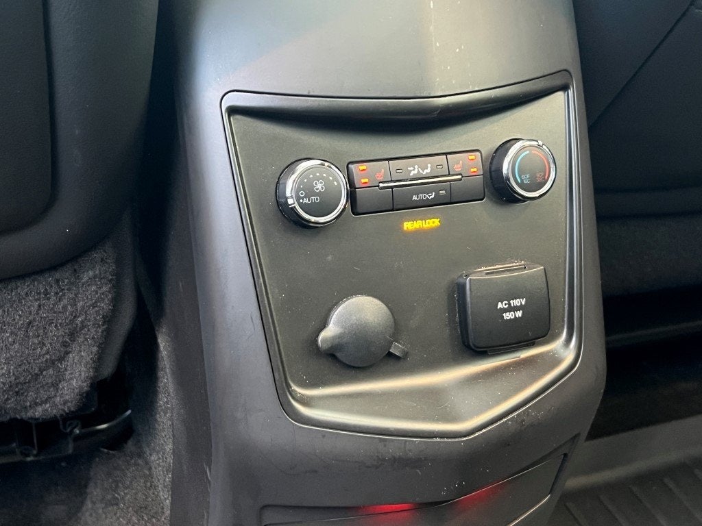 2017 Lincoln MKT Elite