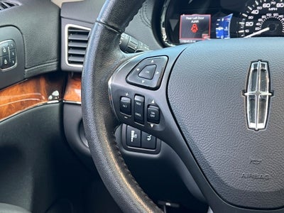 2017 Lincoln MKT Elite