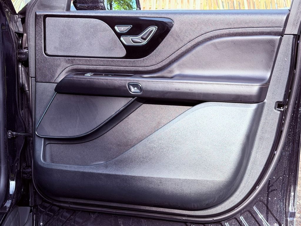 2023 Lincoln Aviator Standard