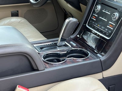 2015 Lincoln Navigator Base