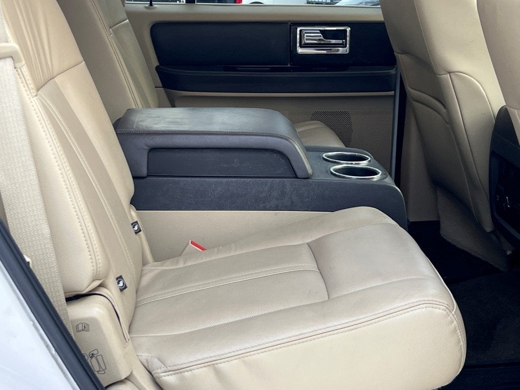 2015 Lincoln Navigator Base