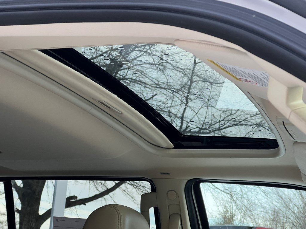 2015 Lincoln Navigator Base