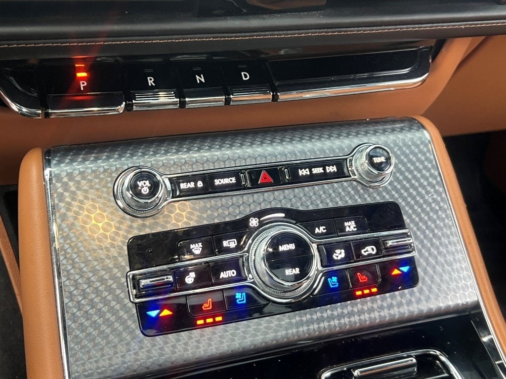 2023 Lincoln Aviator Plug-In Hybrid Black Label Grand Touring