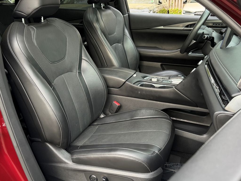 2022 INFINITI QX60 LUXE