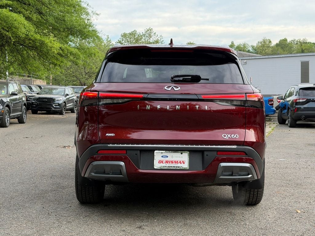 2022 INFINITI QX60 LUXE
