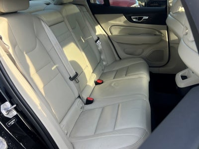 2022 Volvo S60 B5 Momentum