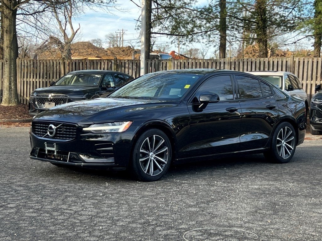 2022 Volvo S60 B5 Momentum