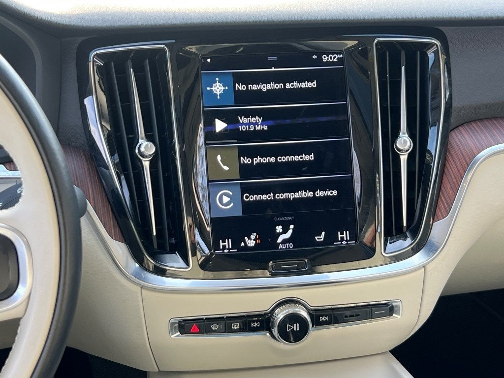 2022 Volvo S60 B5 Momentum