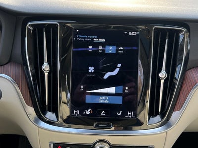 2022 Volvo S60 B5 Momentum