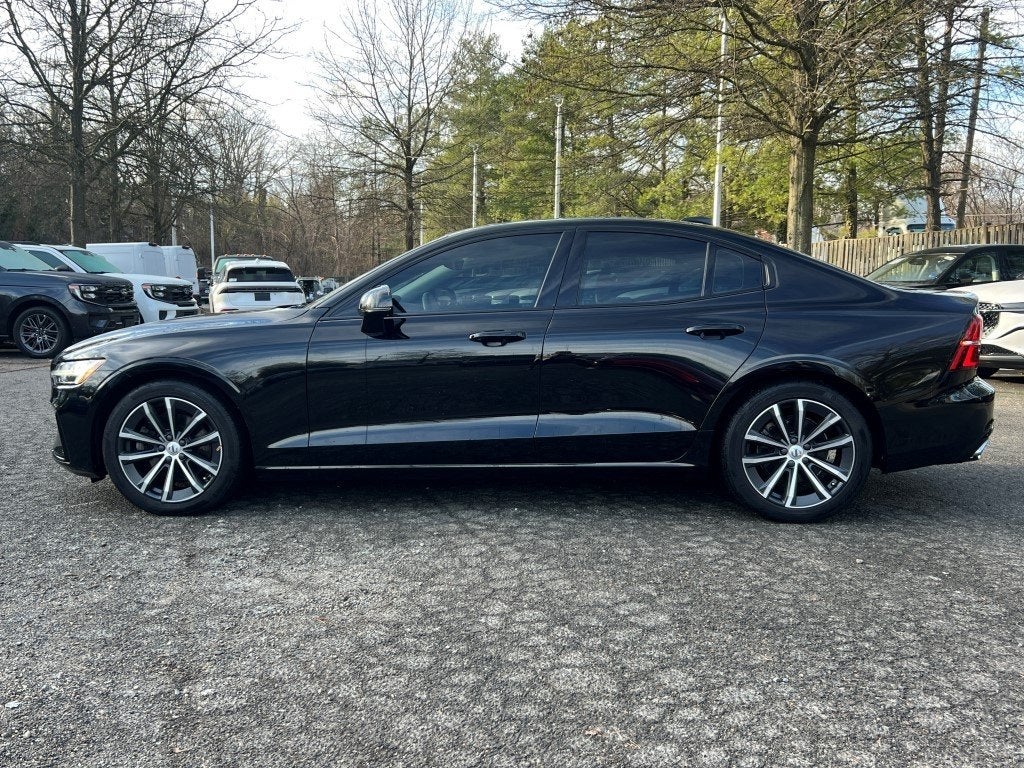 2022 Volvo S60 B5 Momentum