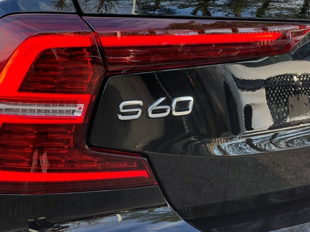 2022 Volvo S60 B5 Momentum