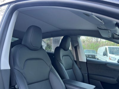 2026 Tesla Model Y Base