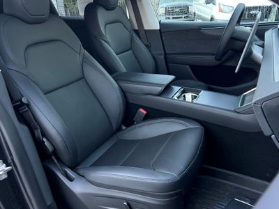 2026 Tesla Model Y Base