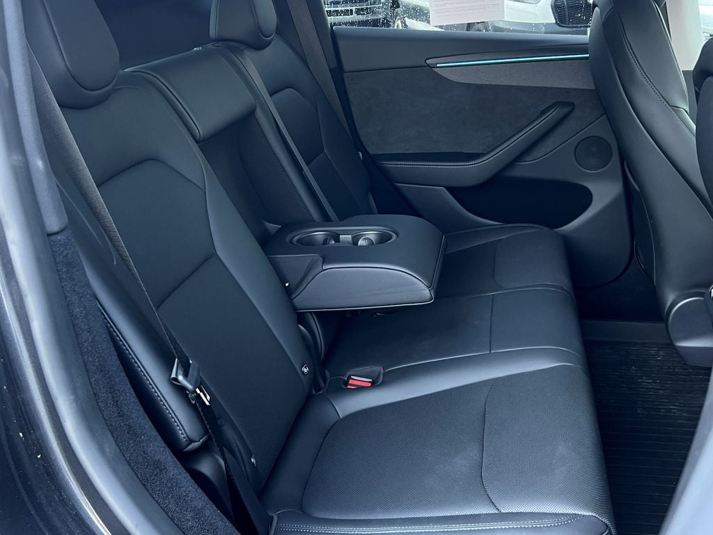 2026 Tesla Model Y Base