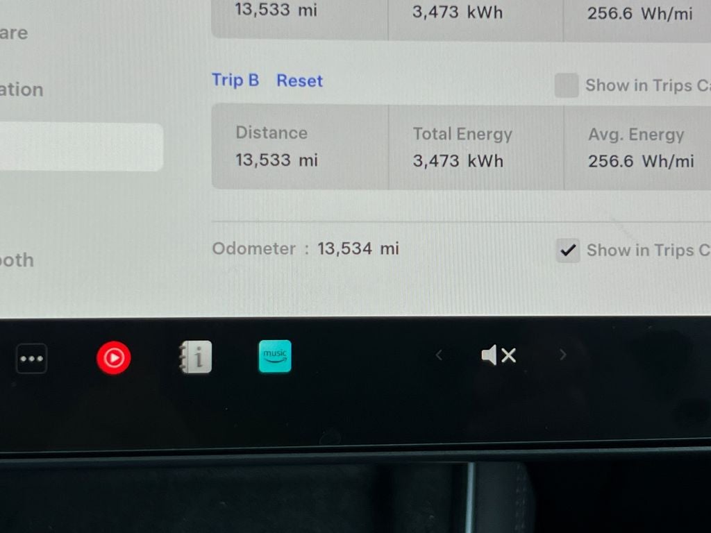 2026 Tesla Model Y Base