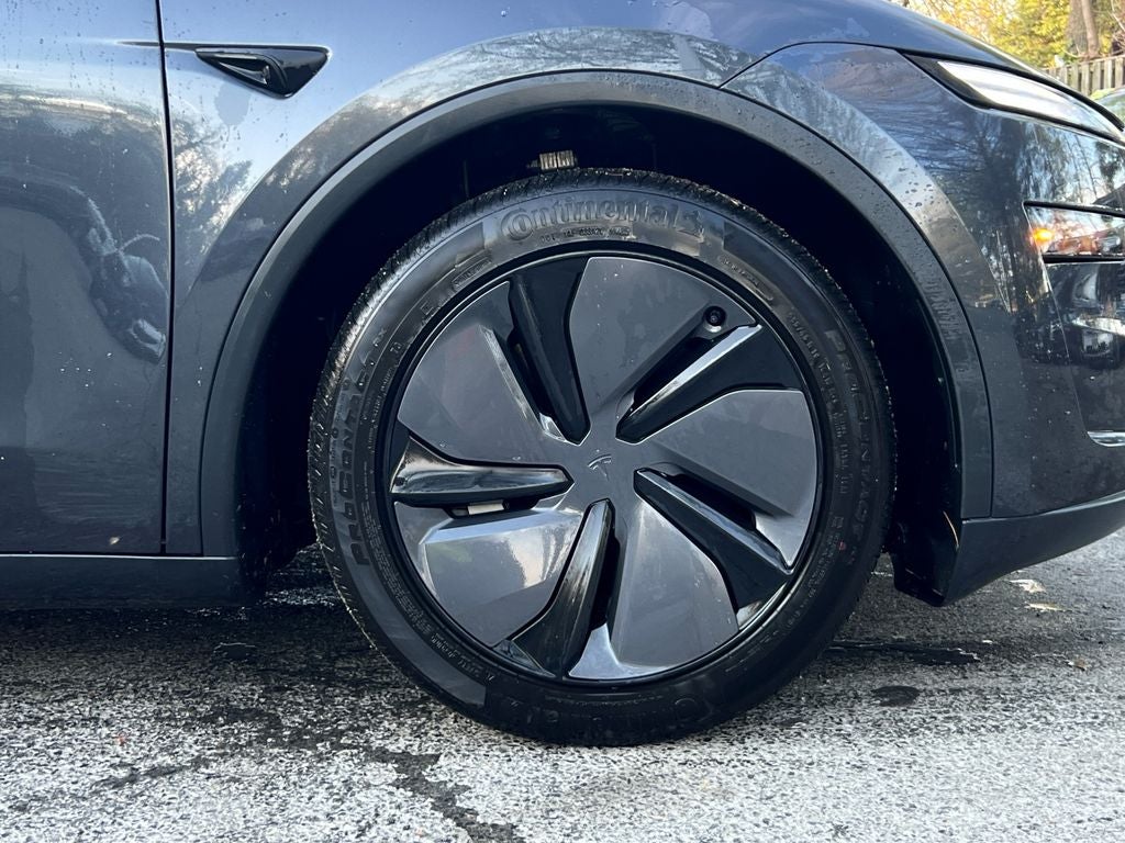 2026 Tesla Model Y Base