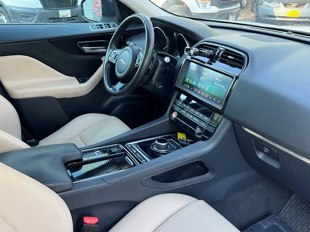 2019 Jaguar F-PACE 25t Premium