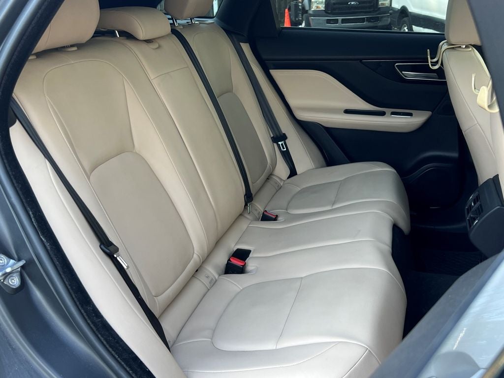 2019 Jaguar F-PACE 25t Premium