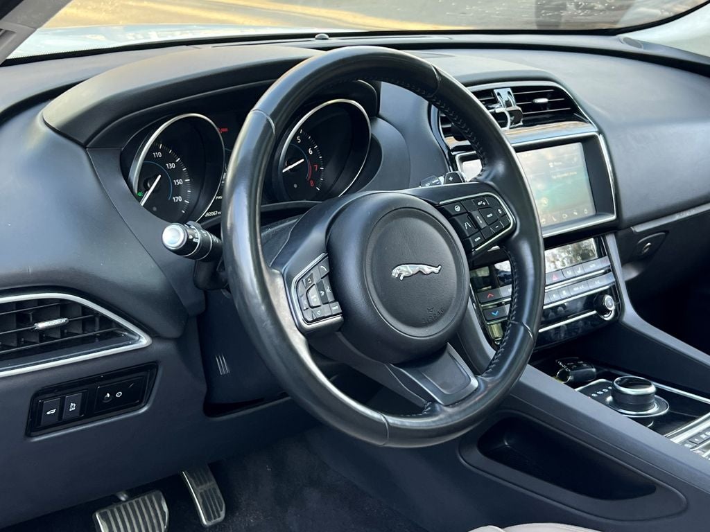 2019 Jaguar F-PACE 25t Premium