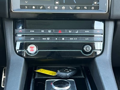 2019 Jaguar F-PACE 25t Premium